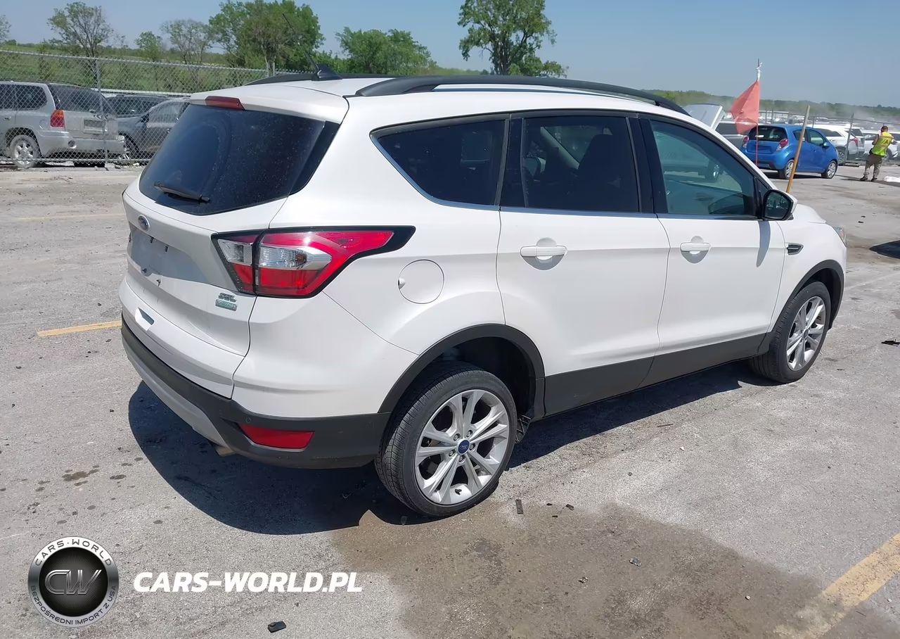 2018 Ford Escape Sel VIN:1FMCU0HD7JUD27946 - 4