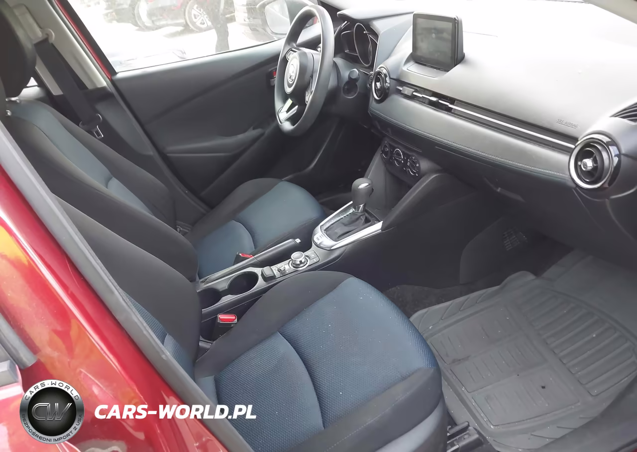 2019 Toyota Yaris Le VIN:3MYDLBYV5KY517518 - 5