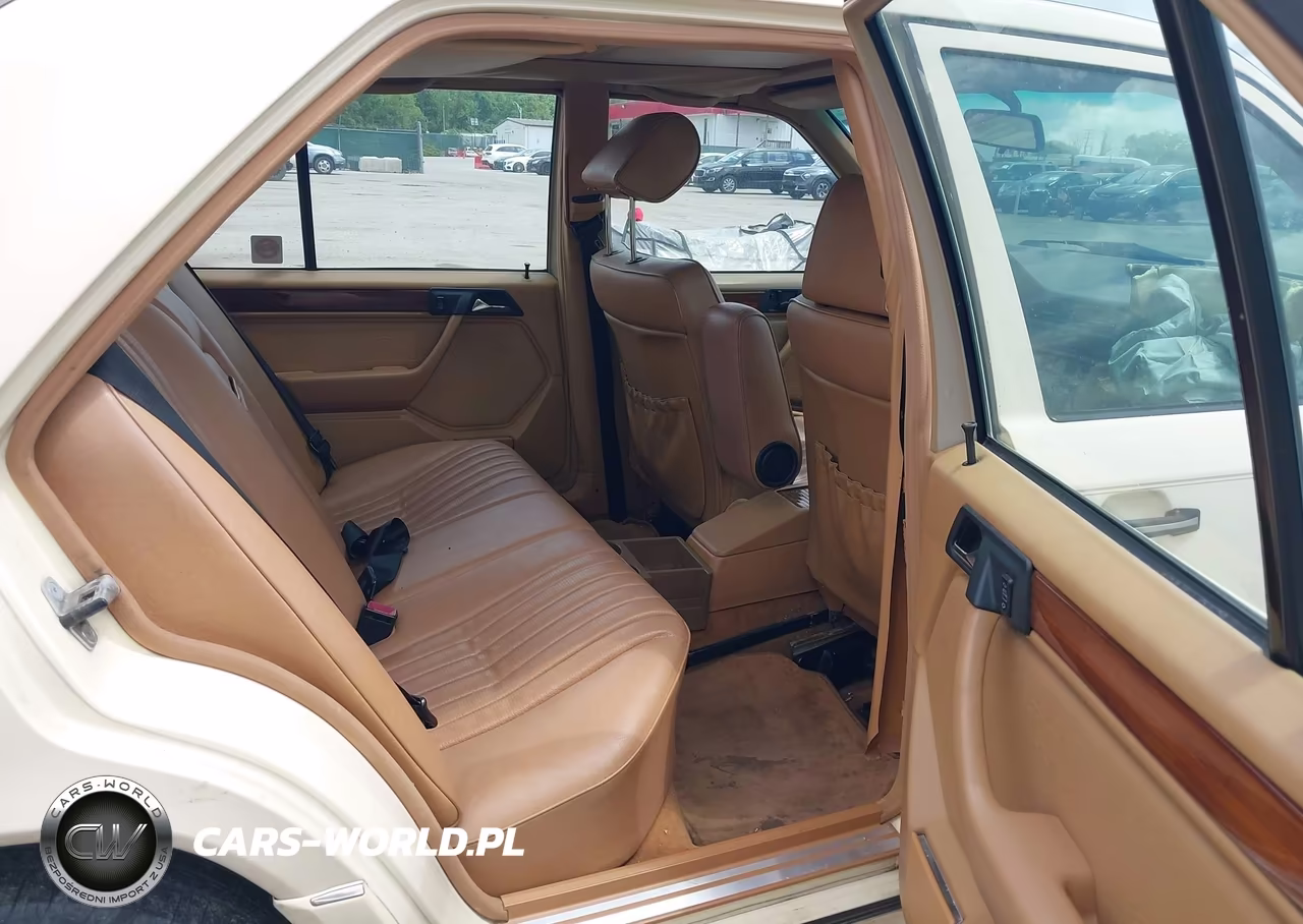 1992 Mercedes-Benz 300 D VIN:WDBEB28E3NB559600 - 8