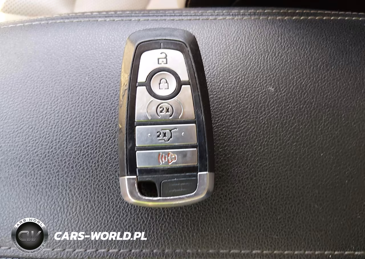 2021 Ford Escape Sel Hybrid VIN:1FMCU9CZ3MUA40213 - 11
