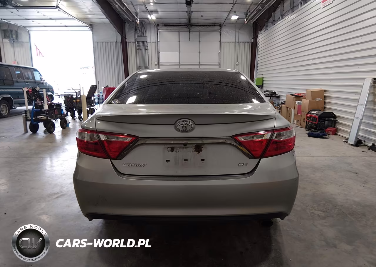 2015 Toyota Camry Se VIN:4T1BF1FK4FU913265 - 15