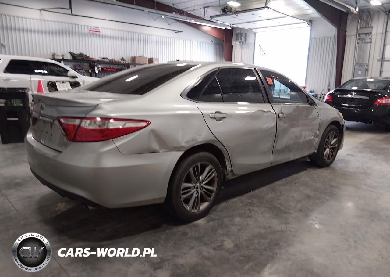 2015 Toyota Camry Se VIN:4T1BF1FK4FU913265 - 4