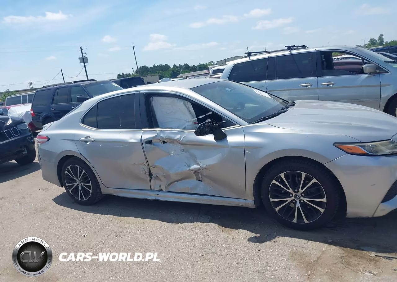 2018 Toyota Camry Se VIN:4T1B11HK0JU518181 - 13