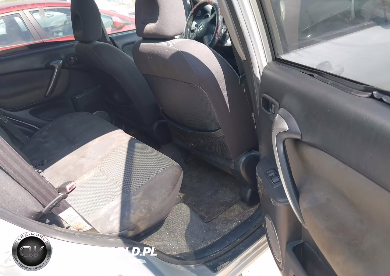 2004 Toyota Rav4 VIN:JTEGD20V940026978 - 8