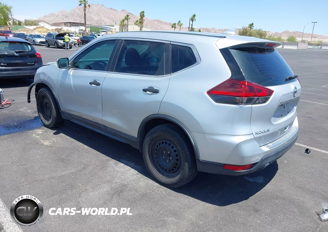 2018 Nissan Rogue S VIN:5N1AT2MT8JC711307 - 3
