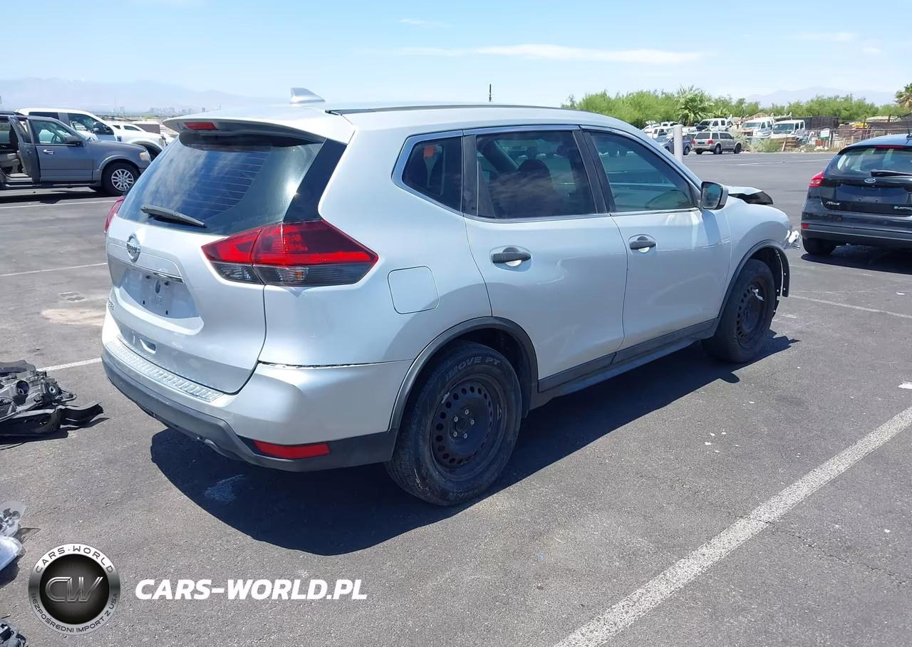 2018 Nissan Rogue S VIN:5N1AT2MT8JC711307 - 4