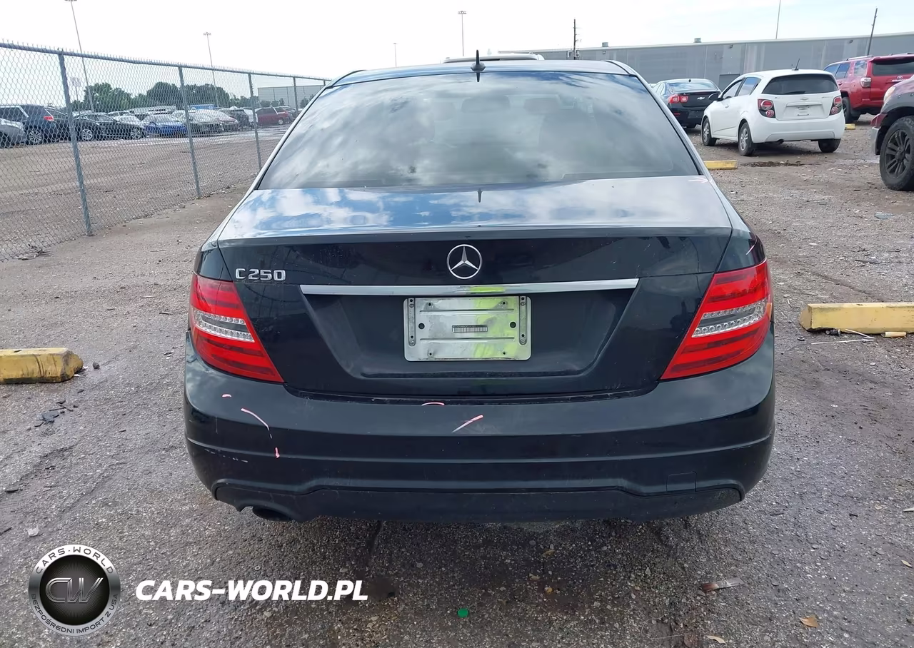 2013 Mercedes-Benz C 250 Sport VIN:WDDGF4HB6DG091921 - 17