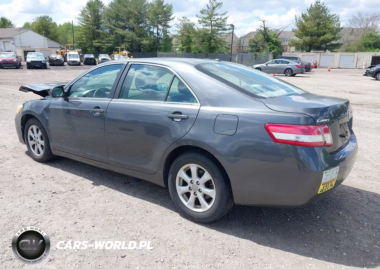 2010 Toyota Camry Le VIN:4T1BF3EK0AU113231 - 3