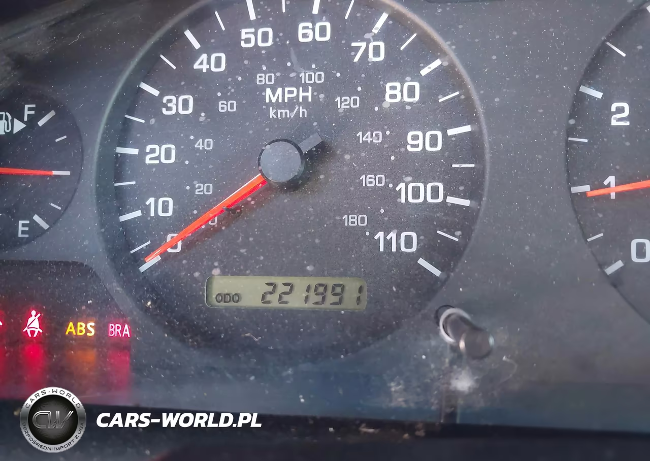 2001 Nissan Xterra Xe-V6 VIN:5N1ED28T11C537668 - 16