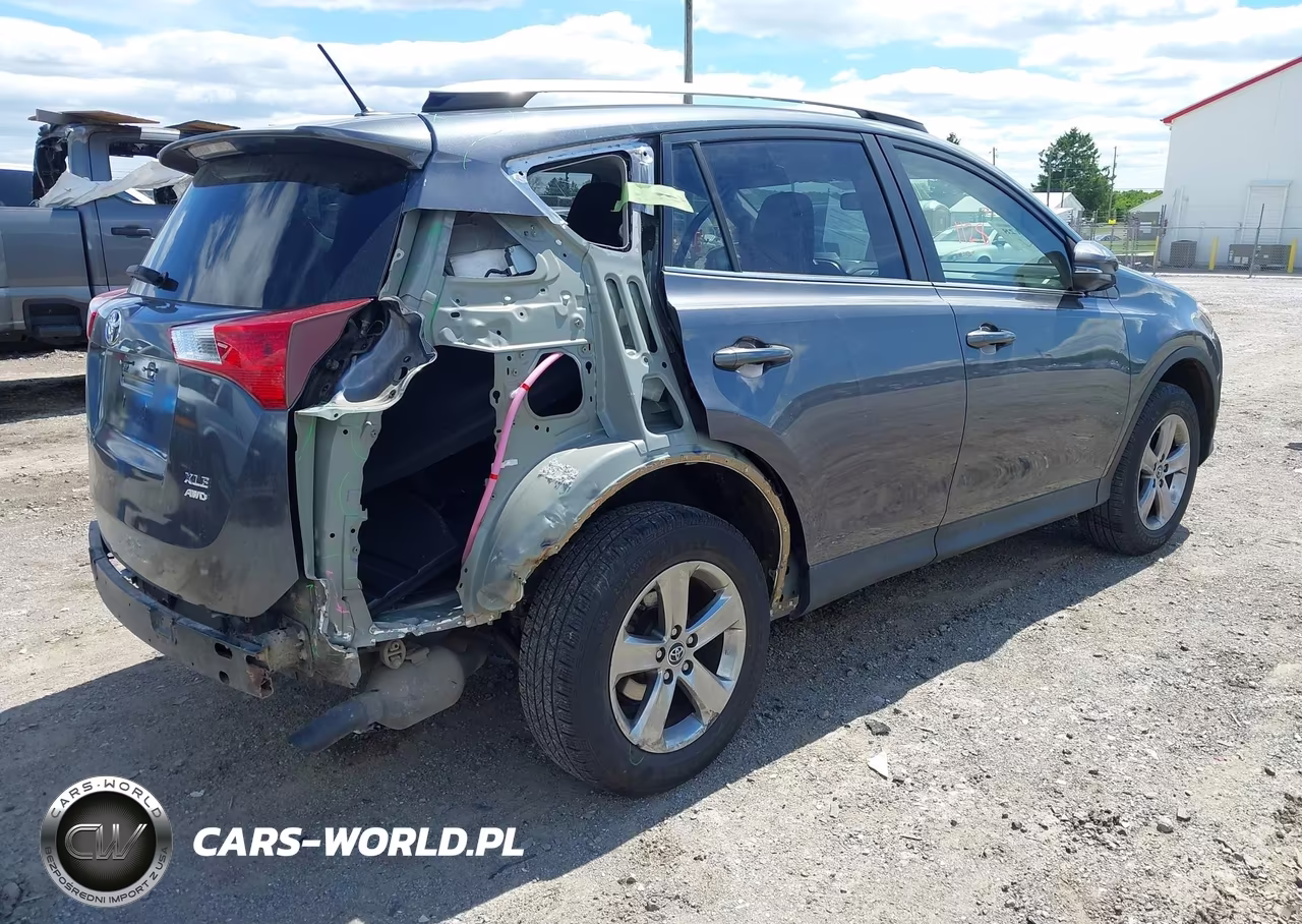 2015 Toyota Rav4 Xle VIN:JTMRFREV6FD158570 - 4