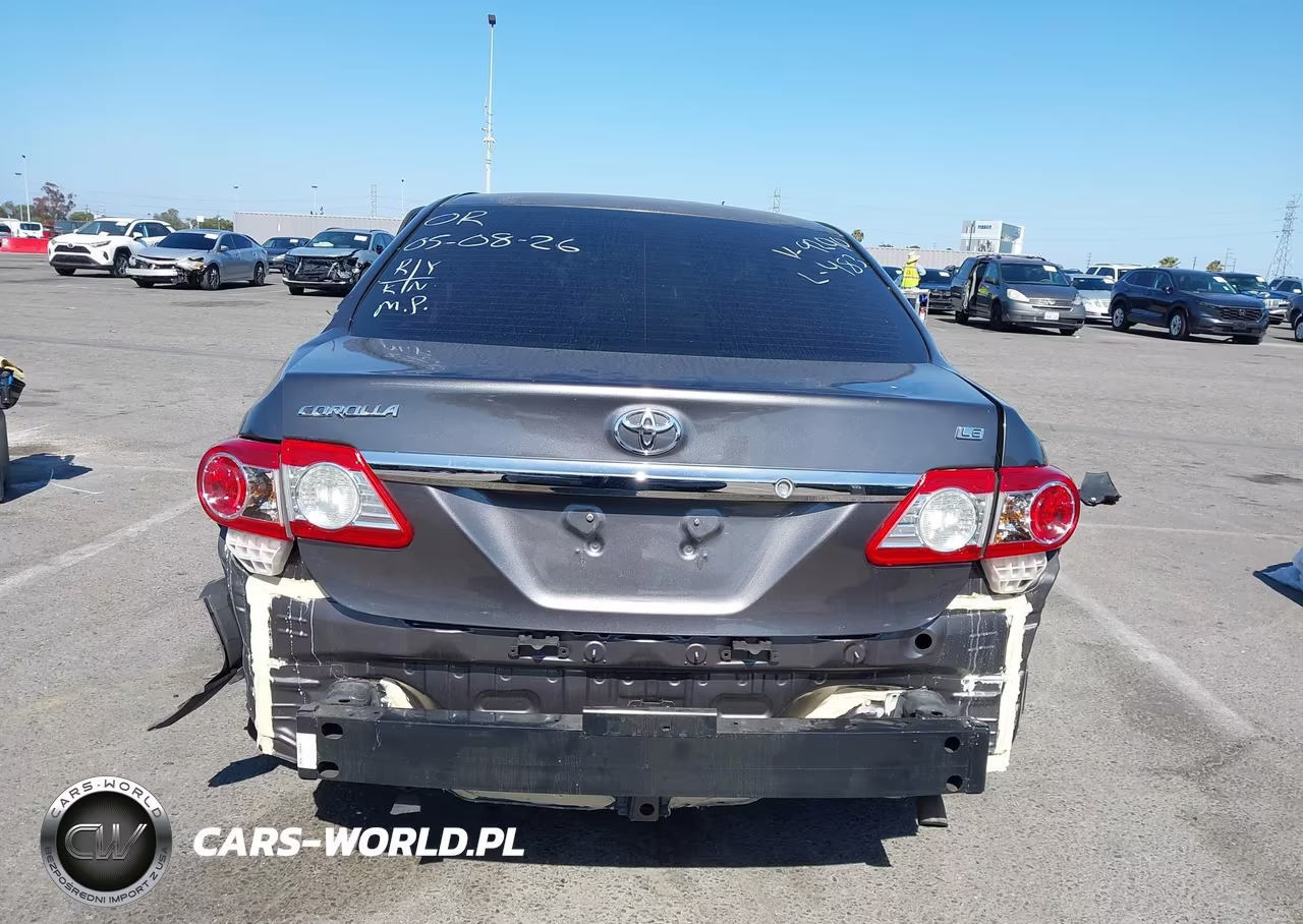 2013 Toyota Corolla Le VIN:5YFBU4EE4DP149290 - 17