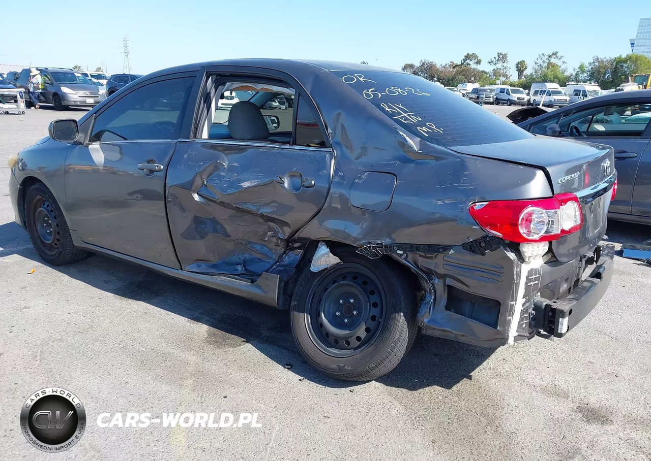 2013 Toyota Corolla Le VIN:5YFBU4EE4DP149290 - 3