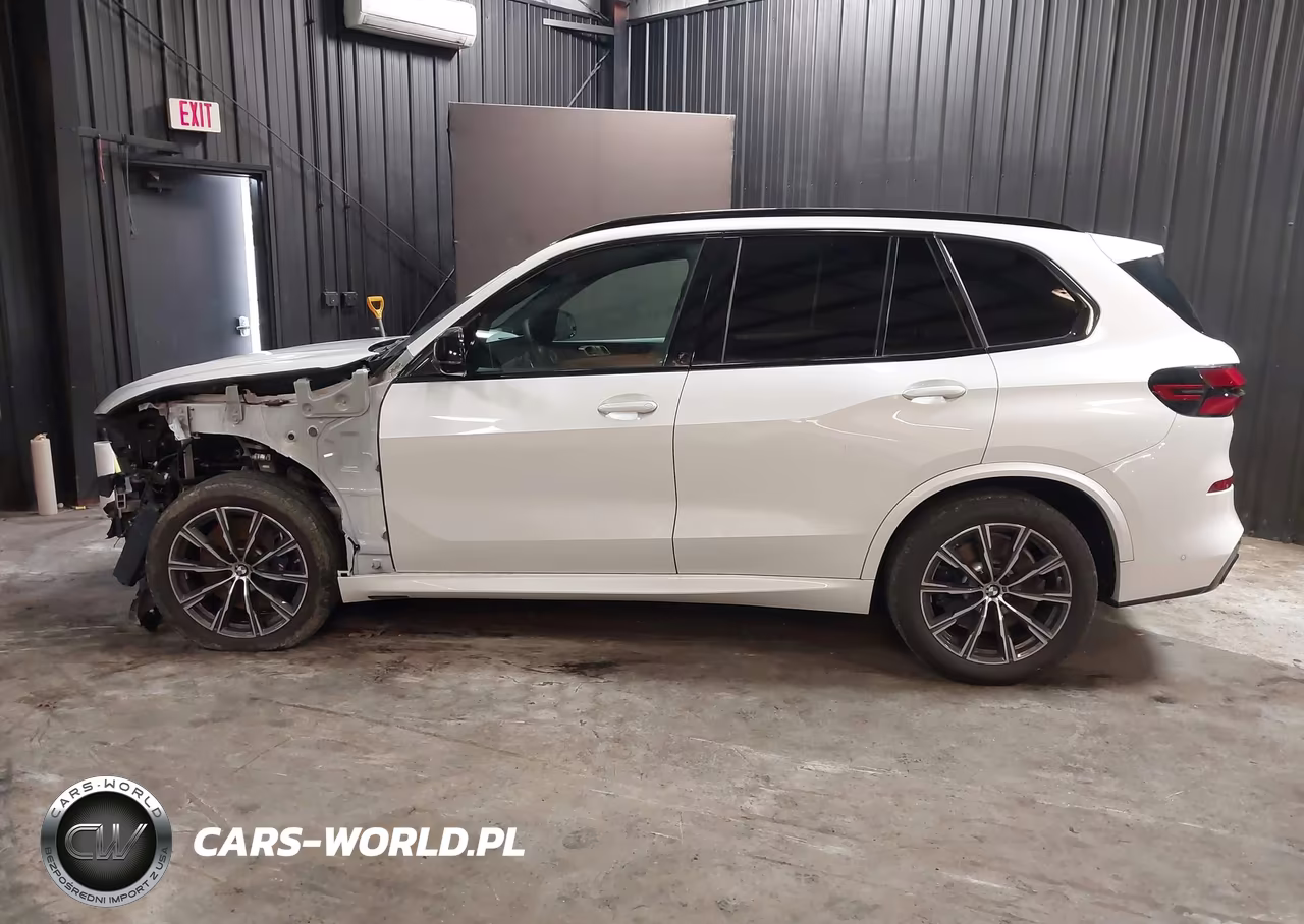 2024 BMW X5 M60I VIN:5UX33EU04R9T12745 - 15