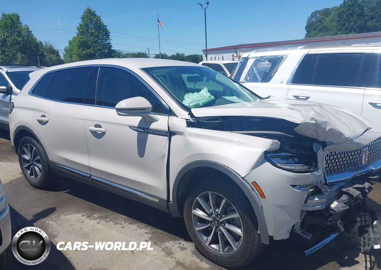 2021 Lincoln Nautilus Standard VIN:2LMPJ6J98MBL15824 - 13
