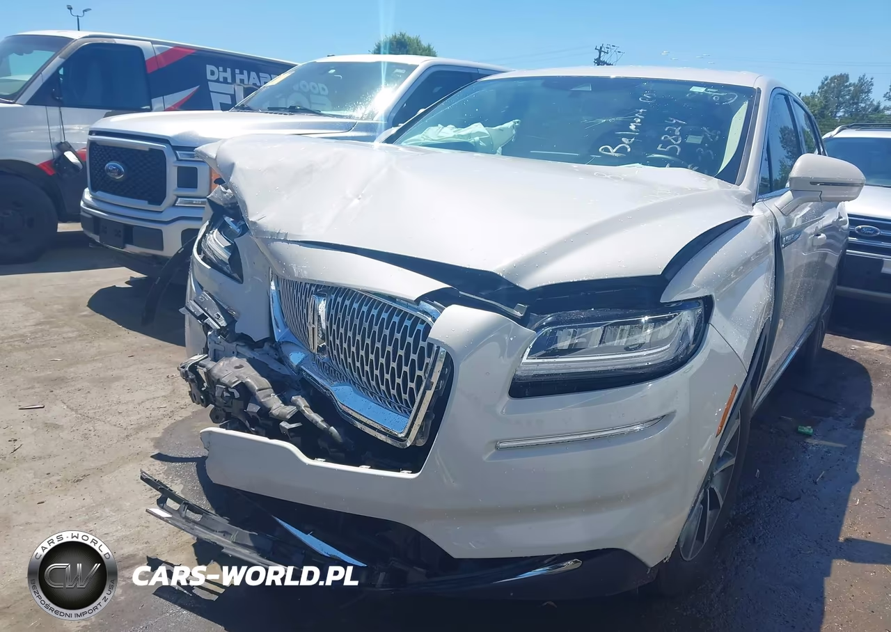 2021 Lincoln Nautilus Standard VIN:2LMPJ6J98MBL15824 - 17
