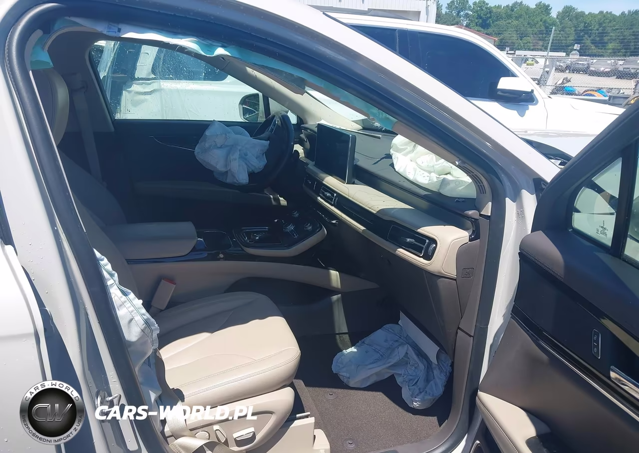 2021 Lincoln Nautilus Standard VIN:2LMPJ6J98MBL15824 - 5