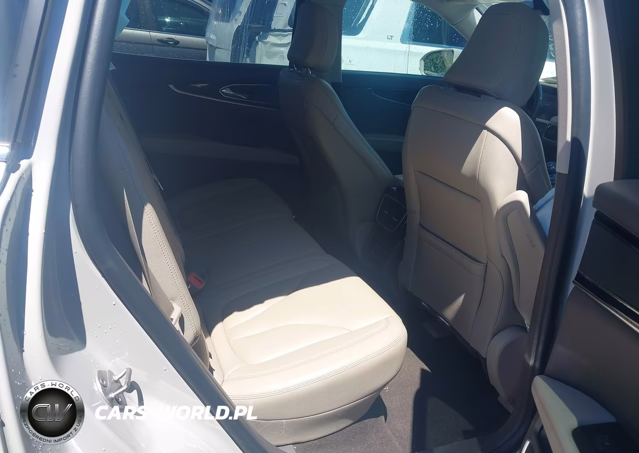 2021 Lincoln Nautilus Standard VIN:2LMPJ6J98MBL15824 - 8