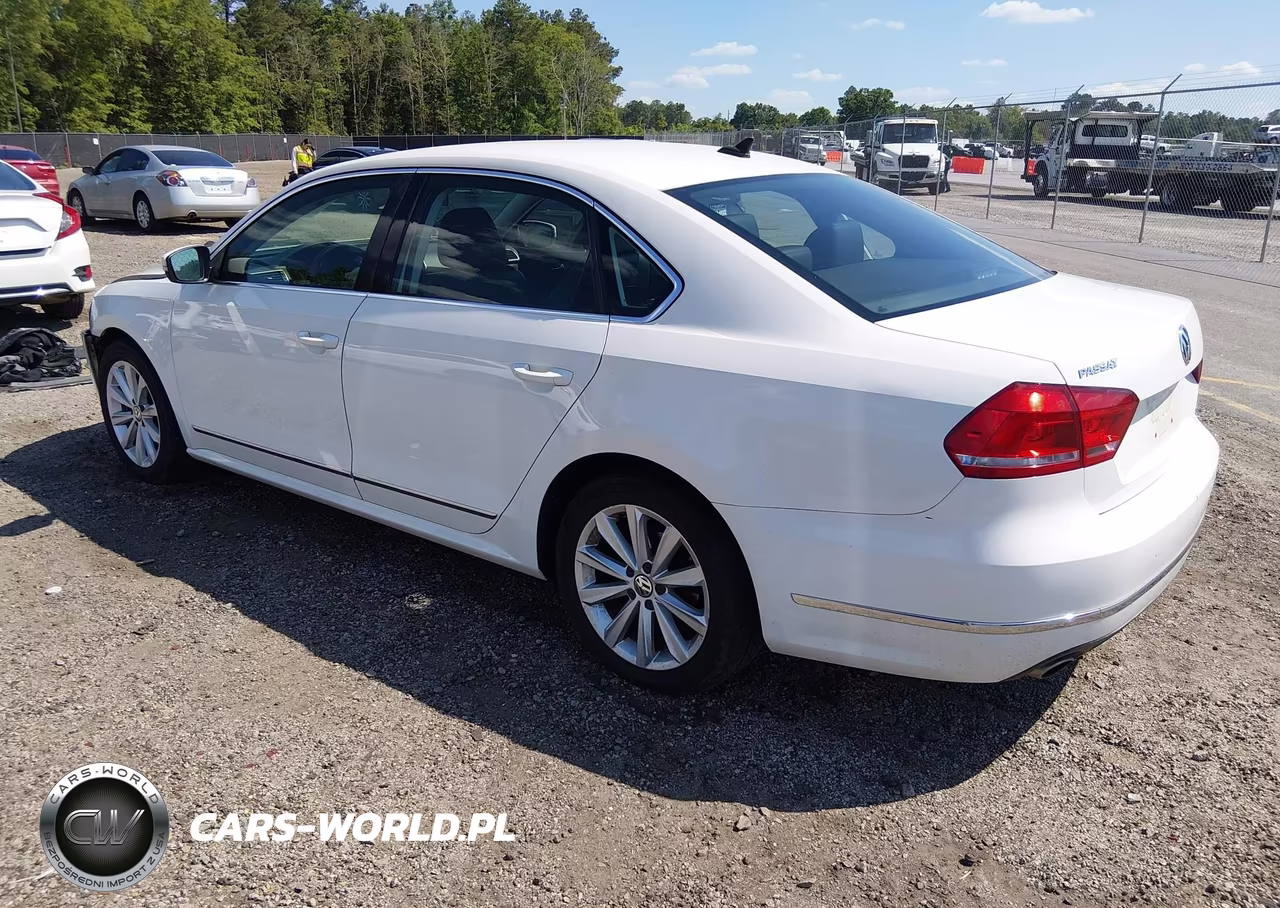 2013 Volkswagen Passat 2.5L Sel VIN:1VWCH7A33DC114938 - 3