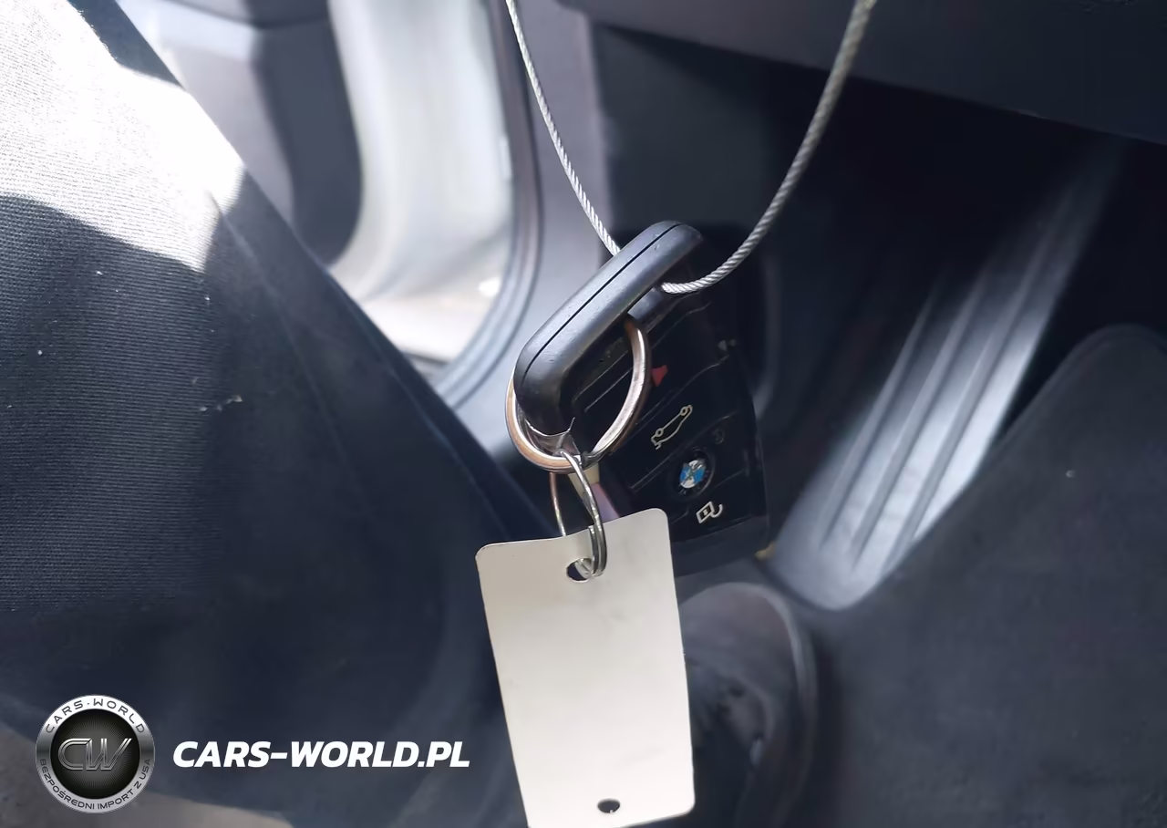 2018 BMW X1 xDrive28I VIN:WBXHT3C31J5L27368 - 11