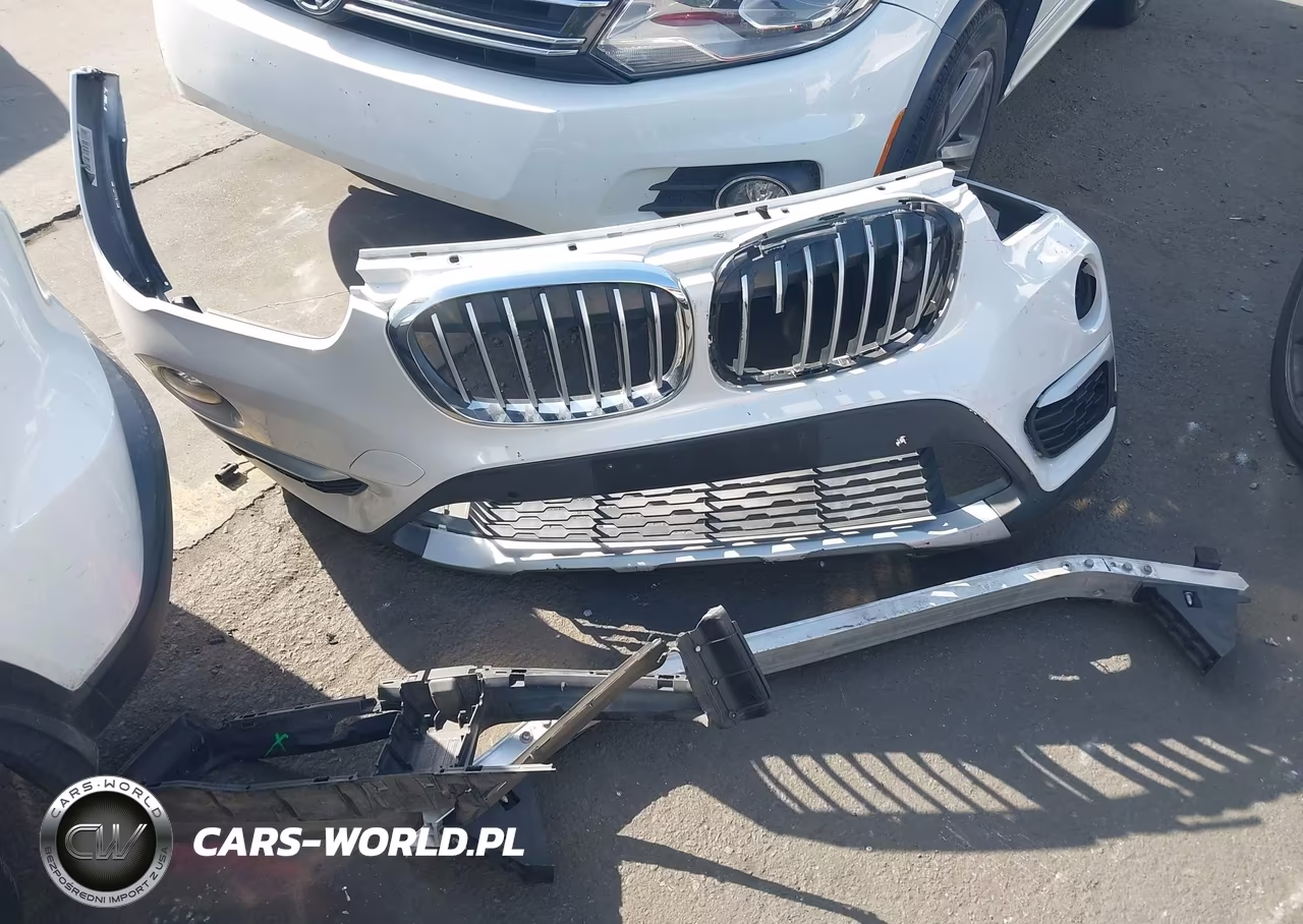 2018 BMW X1 xDrive28I VIN:WBXHT3C31J5L27368 - 12