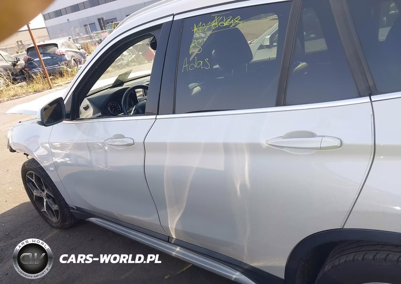 2018 BMW X1 xDrive28I VIN:WBXHT3C31J5L27368 - 15