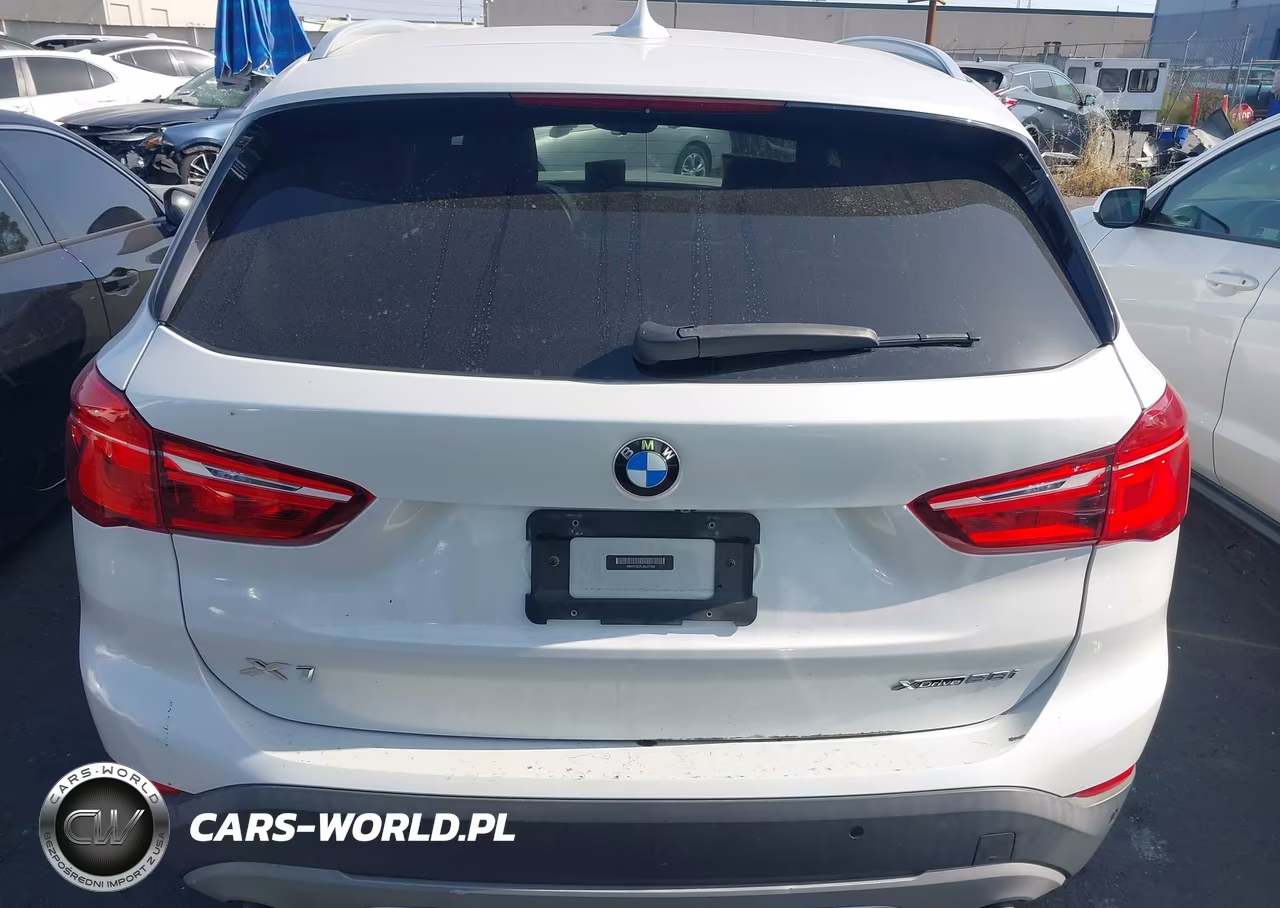 2018 BMW X1 xDrive28I VIN:WBXHT3C31J5L27368 - 17
