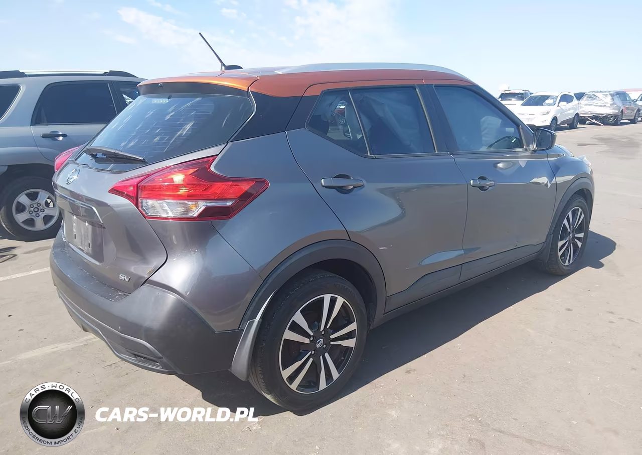 2018 Nissan Kicks Sv VIN:3N1CP5CU4JL514817 - 4