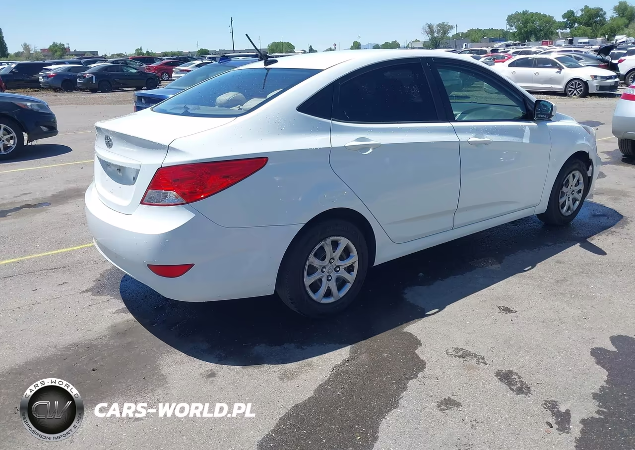 2012 Hyundai Accent Gls VIN:KMHCT4AE5CU139443 - 4