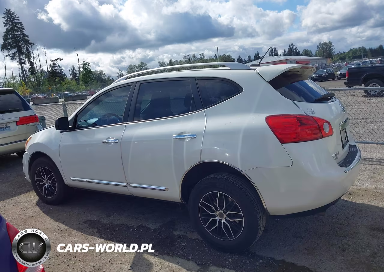 2015 Nissan Rogue Select S VIN:JN8AS5MT1FW651602 - 13