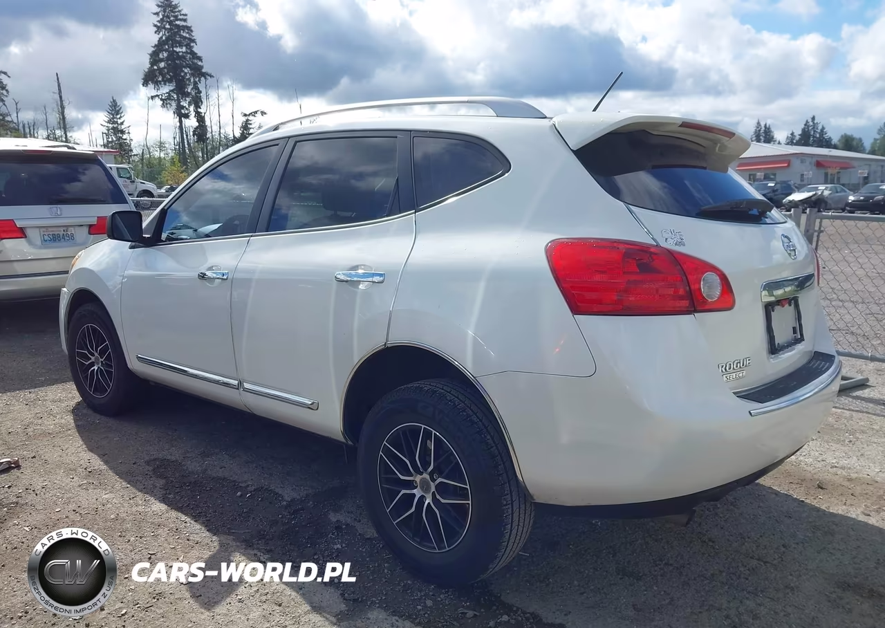 2015 Nissan Rogue Select S VIN:JN8AS5MT1FW651602 - 3
