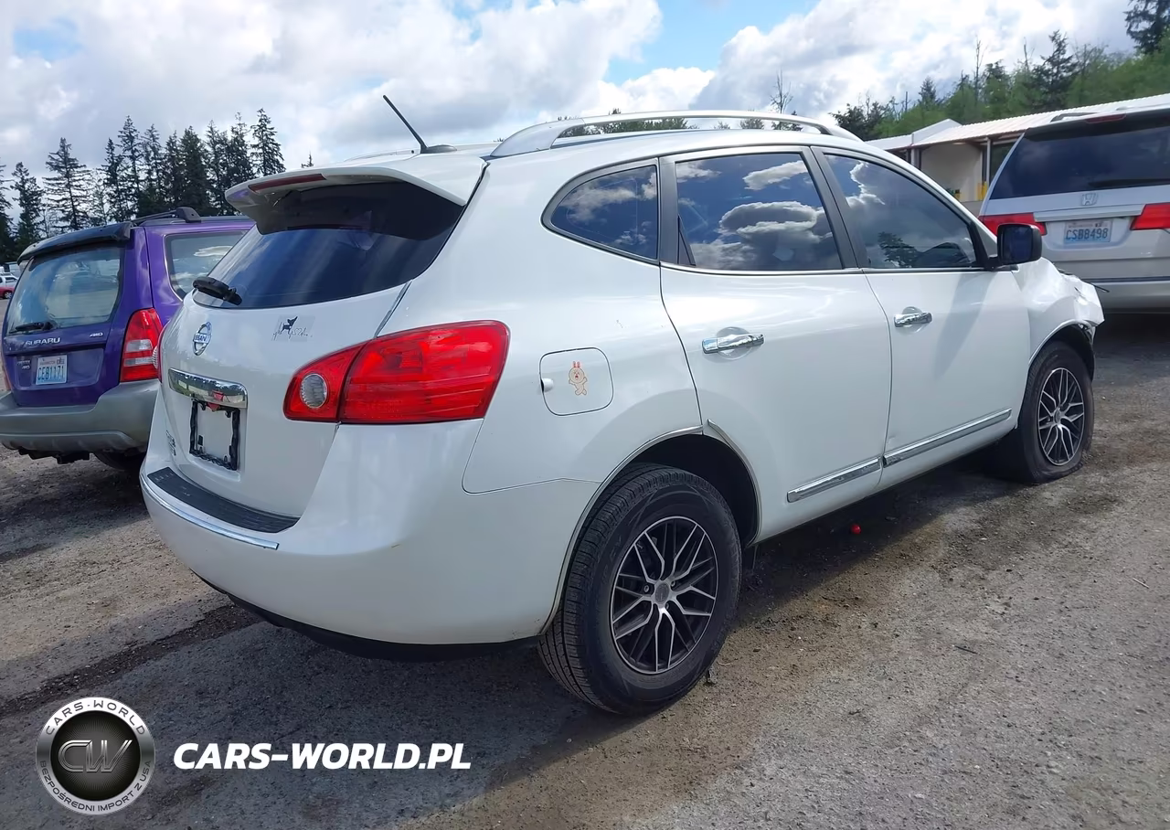 2015 Nissan Rogue Select S VIN:JN8AS5MT1FW651602 - 4