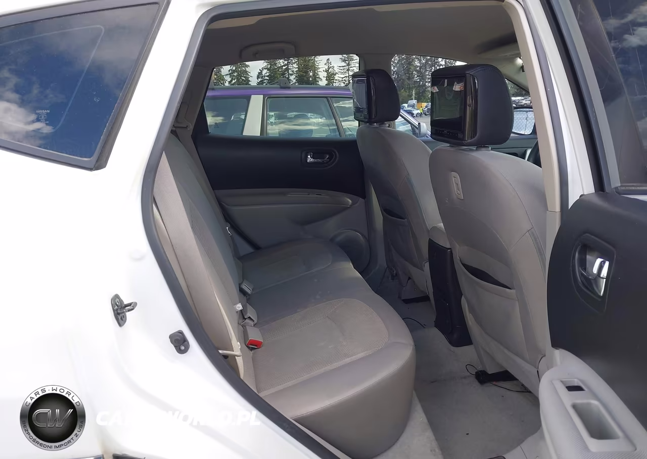 2015 Nissan Rogue Select S VIN:JN8AS5MT1FW651602 - 8