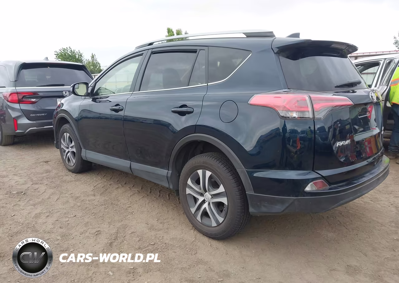 2018 Toyota Rav4 Le VIN:JTMBFREV0JJ730941 - 3