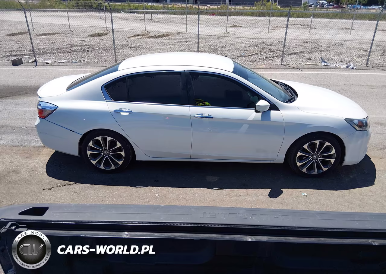 2015 Honda Accord Sport VIN:1HGCR2F56FA186861 - 13