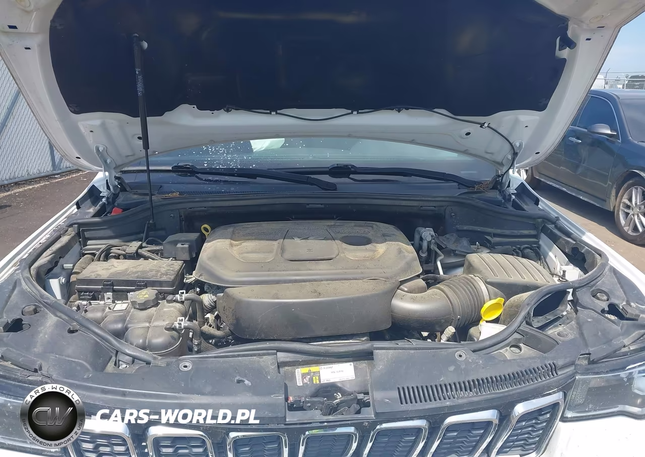 2017 Jeep Grand Cherokee Laredo 4X2 VIN:1C4RJEAG4HC740724 - 10