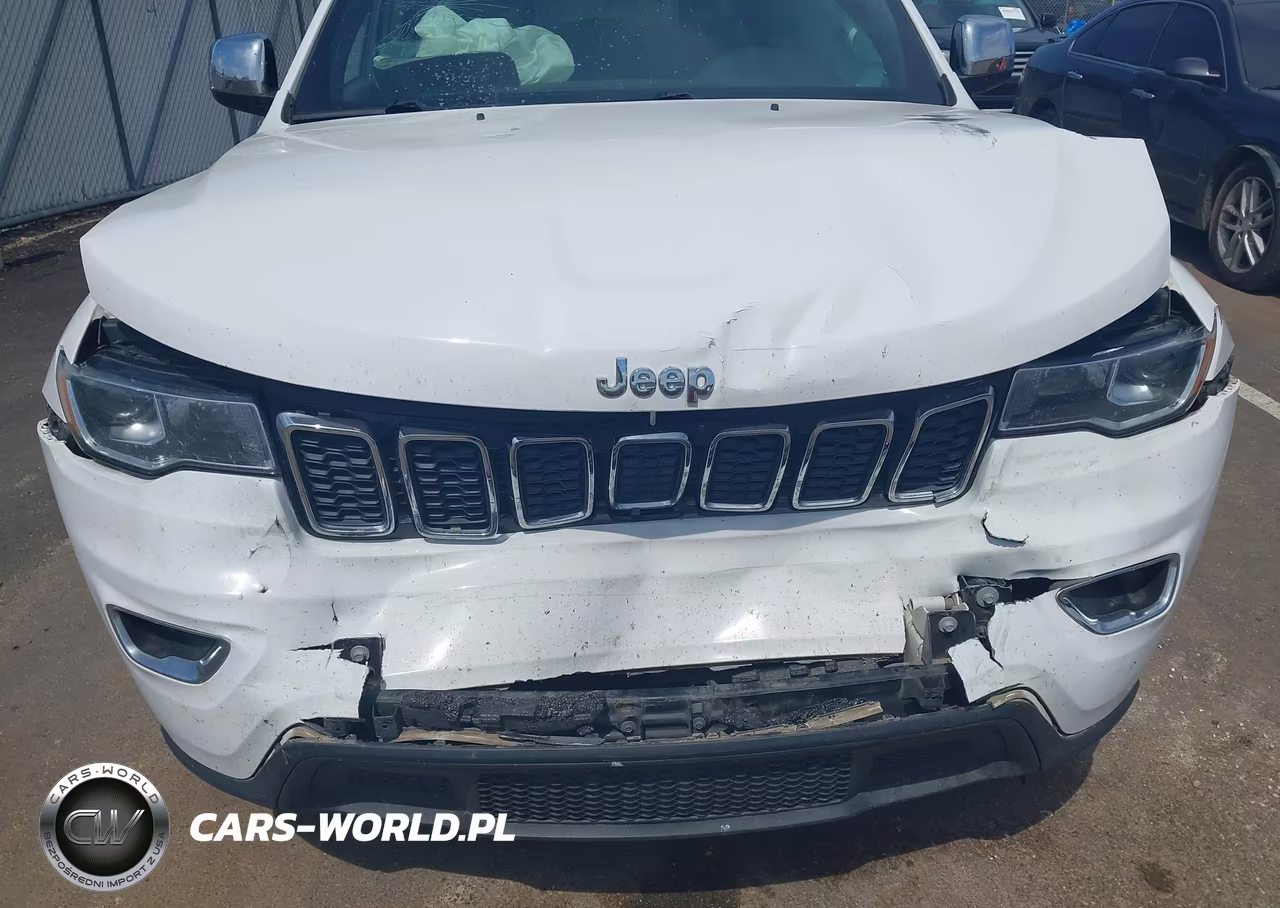 2017 Jeep Grand Cherokee Laredo 4X2 VIN:1C4RJEAG4HC740724 - 6
