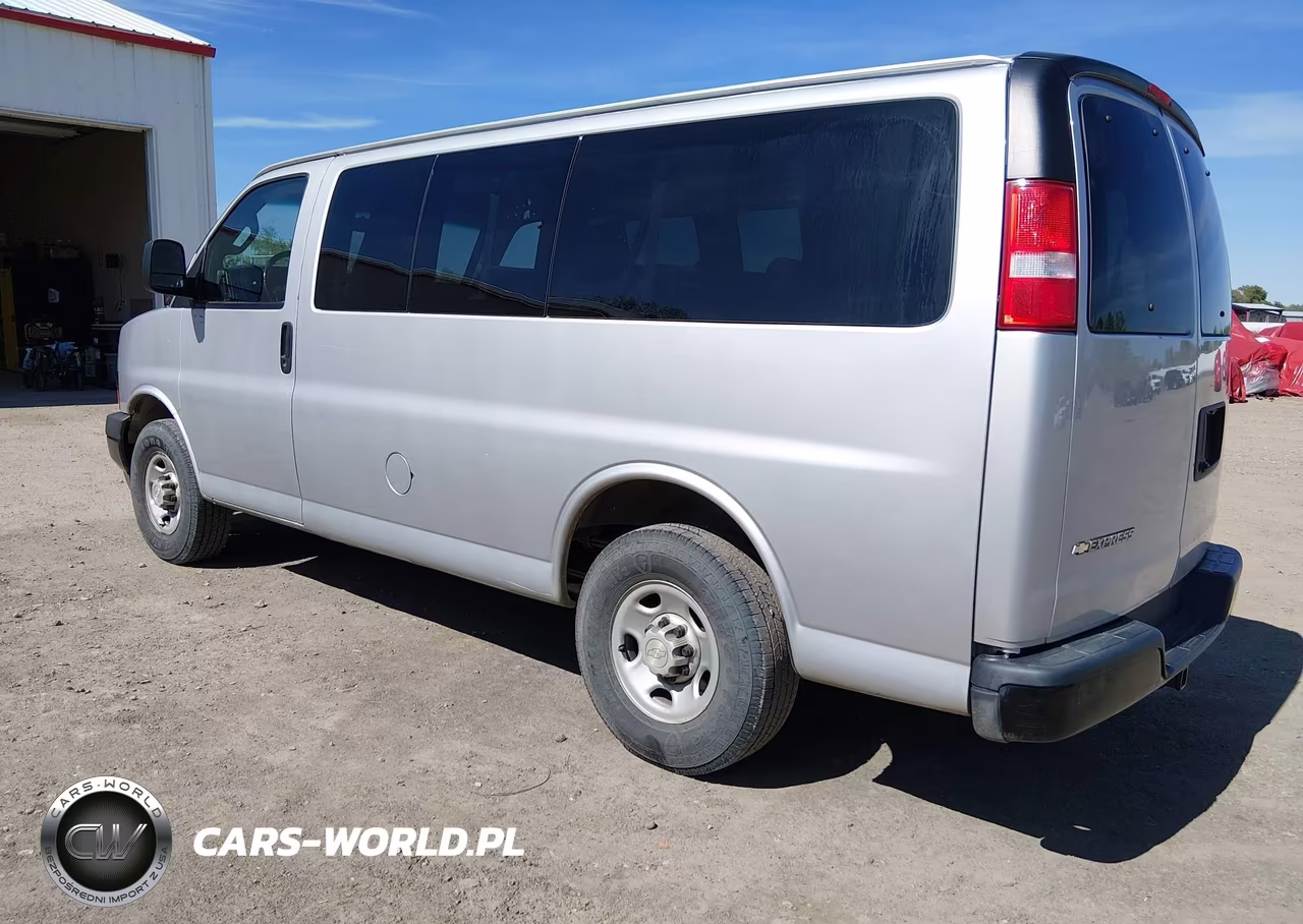 2019 Chevrolet Express 2500 Ls VIN:1GAWGEFG9K1340728 - 3
