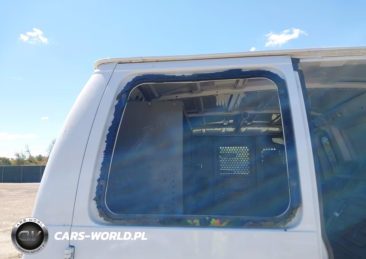 2011 Ford E-150 Commercial VIN:1FTNE1EL0BDA82288 - 17