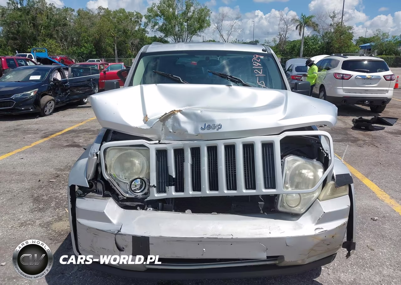 2008 Jeep Liberty Sport VIN:1J8GP28K68W273764 - 12