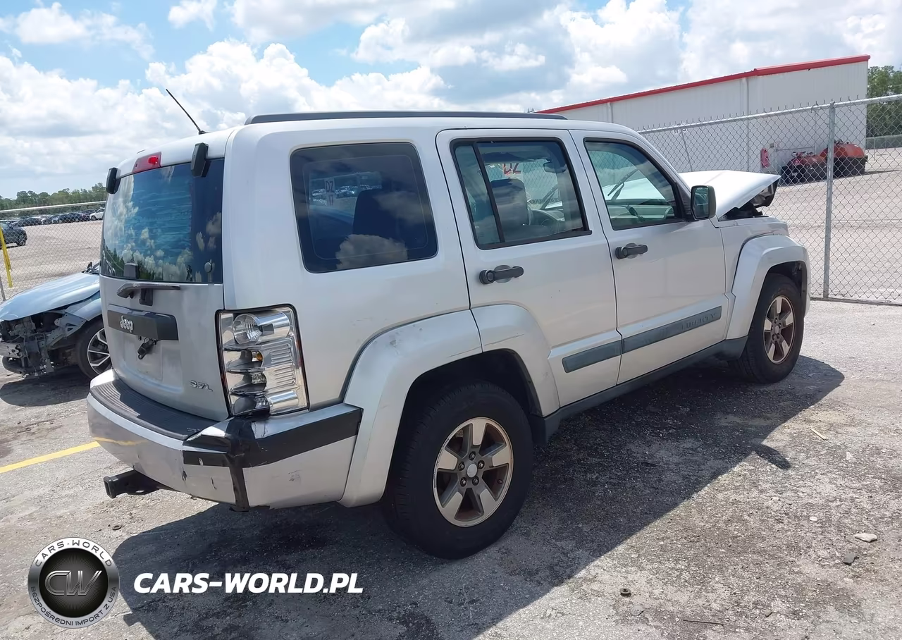 2008 Jeep Liberty Sport VIN:1J8GP28K68W273764 - 4
