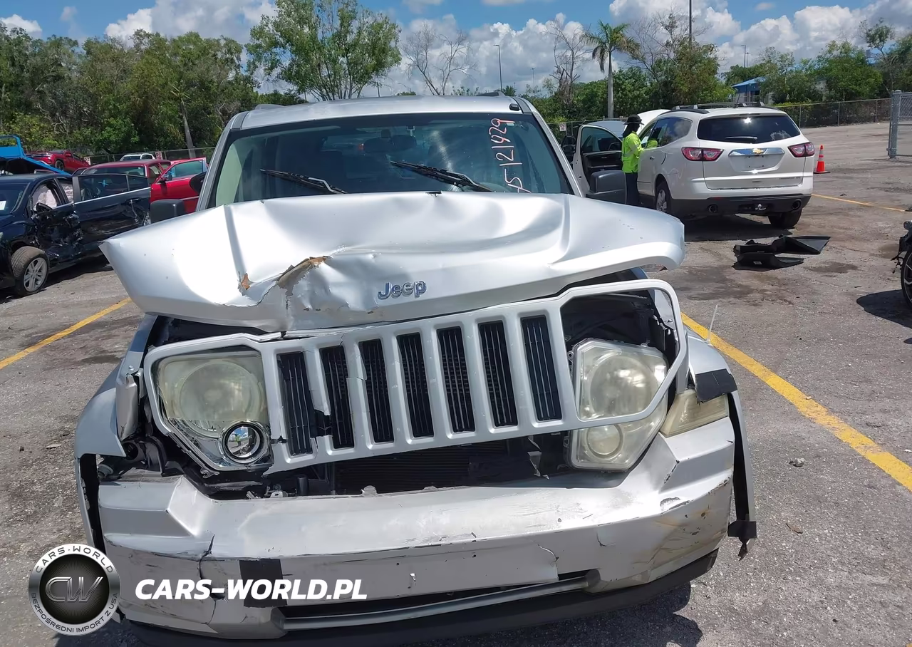 2008 Jeep Liberty Sport VIN:1J8GP28K68W273764 - 6