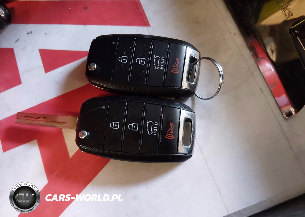 2019 Kia Sorento 3.3L S VIN:5XYPGDA56KG587247 - 11