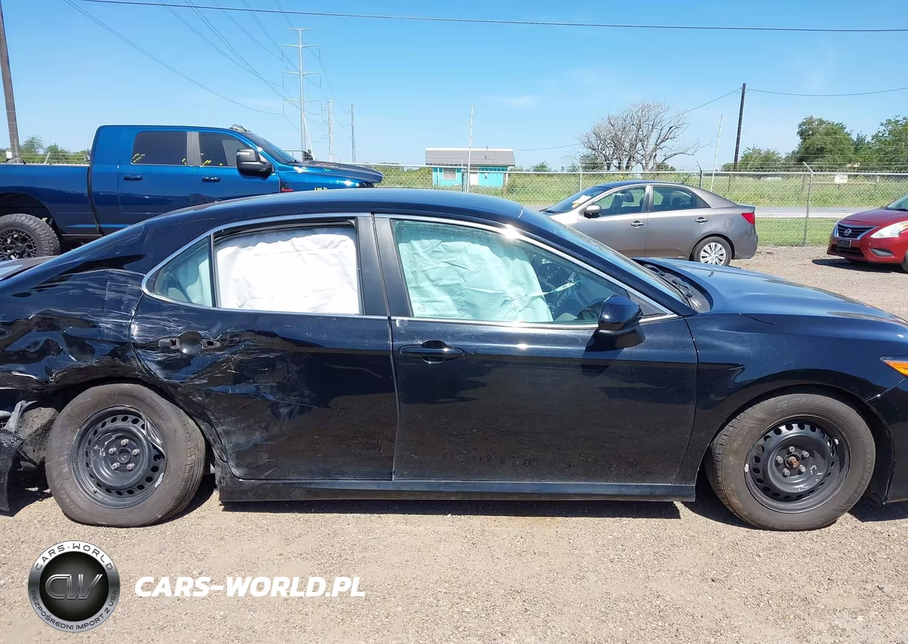 2019 Toyota Camry L VIN:4T1B11HK4KU796583 - 13