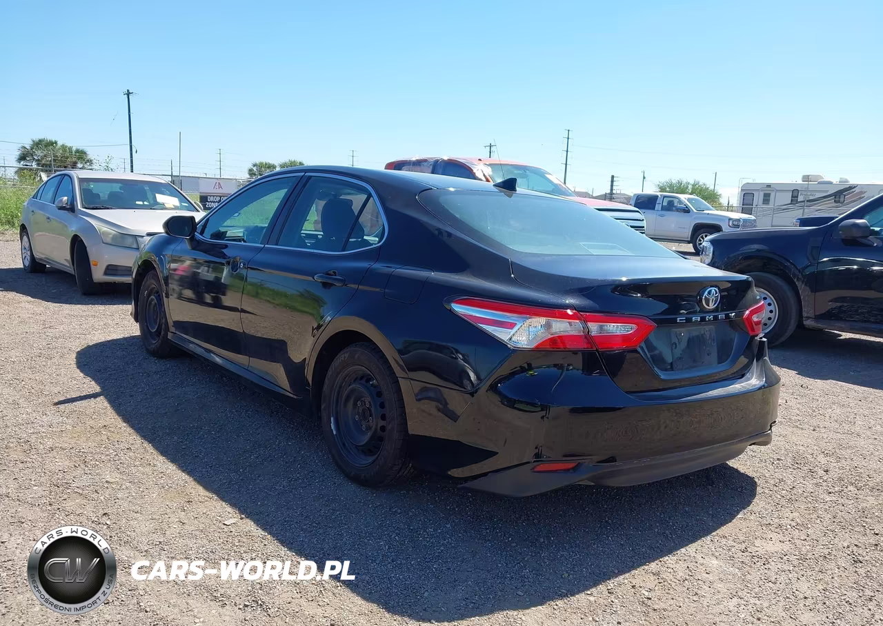 2019 Toyota Camry L VIN:4T1B11HK4KU796583 - 3