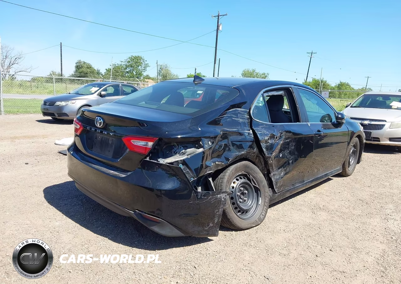 2019 Toyota Camry L VIN:4T1B11HK4KU796583 - 4