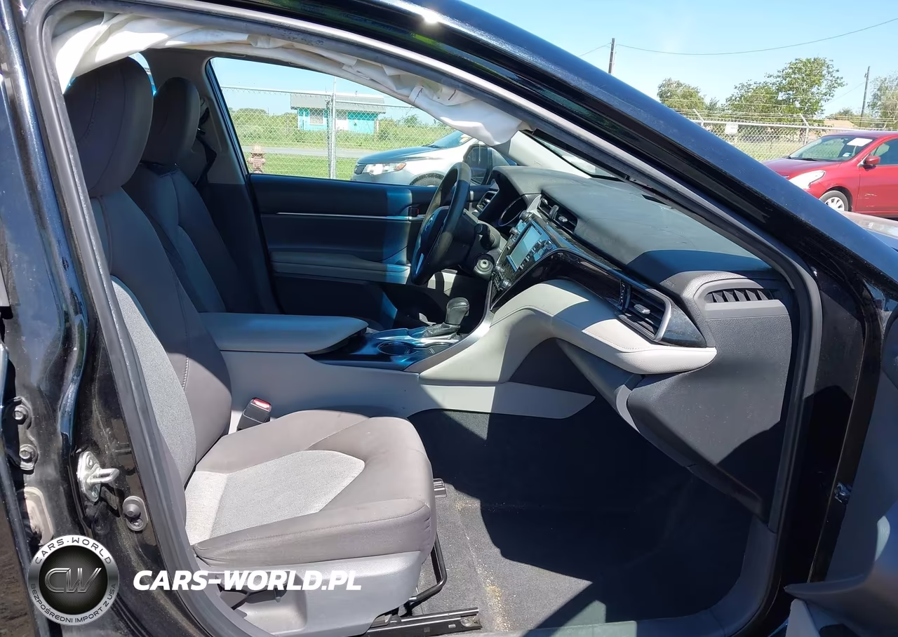 2019 Toyota Camry L VIN:4T1B11HK4KU796583 - 5