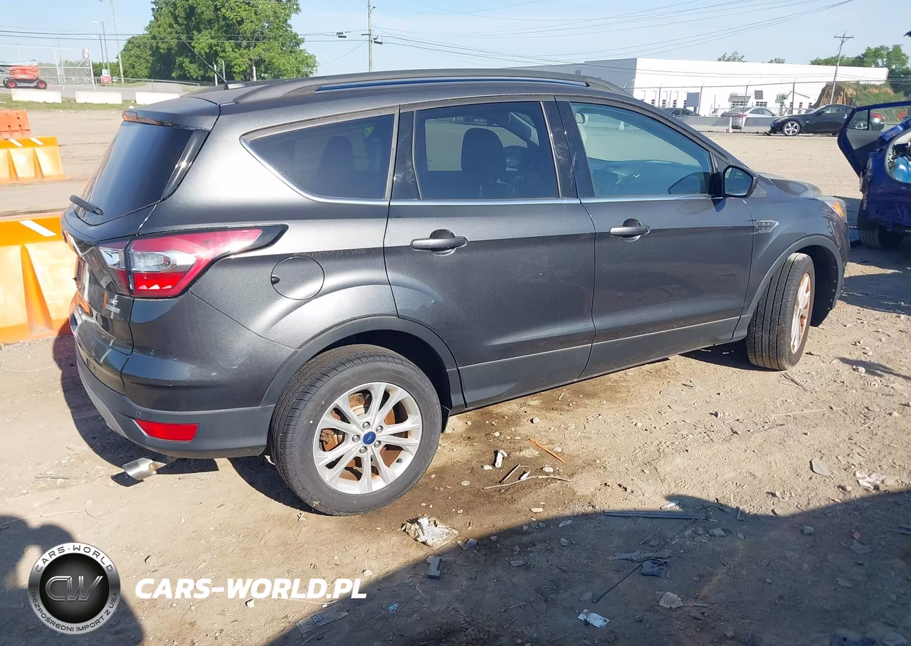 2017 Ford Escape Se VIN:1FMCU0GD9HUE33598 - 4