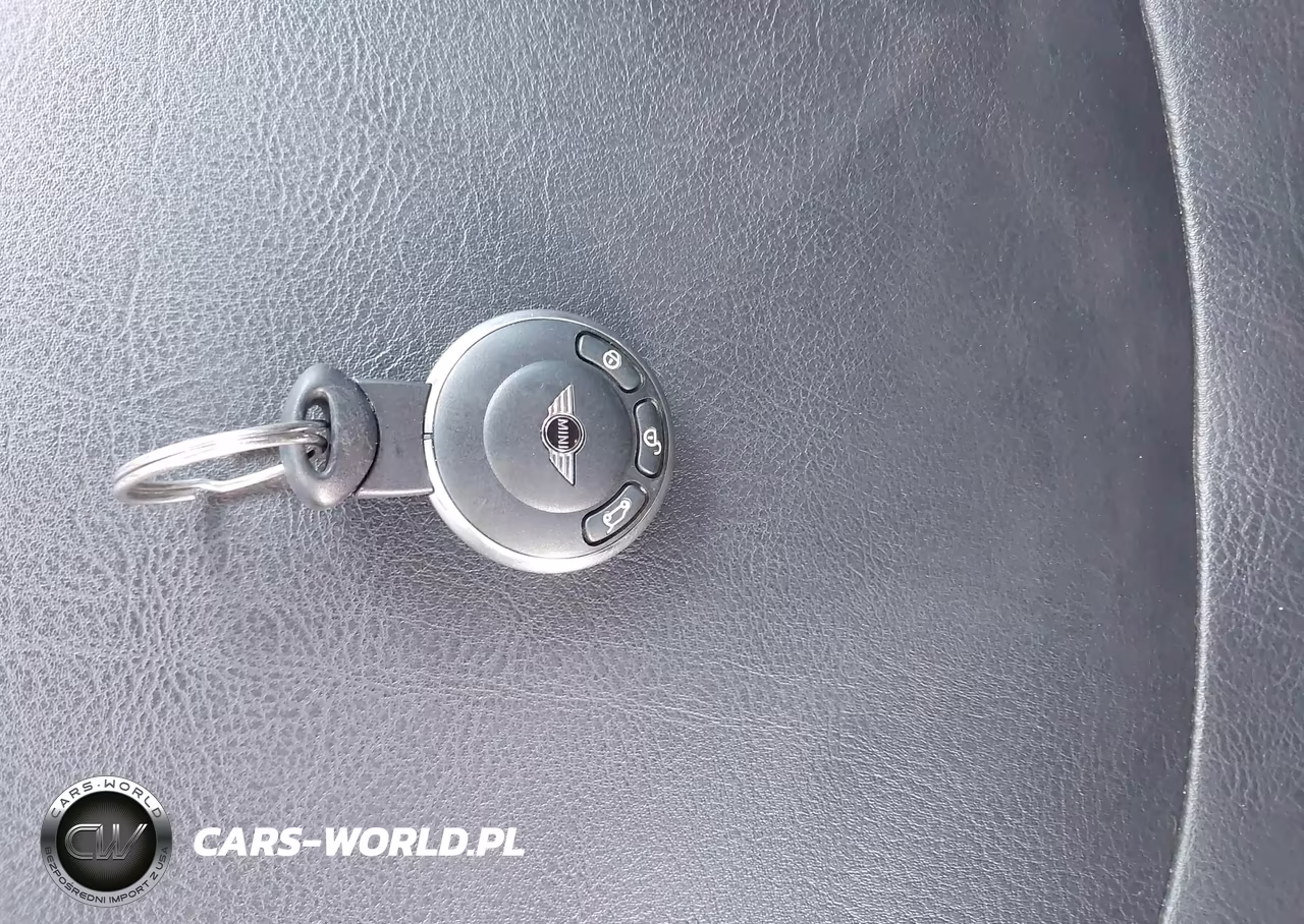 2010 Mini Cooper S Clubman VIN:WMWMM3C56ATP76113 - 11