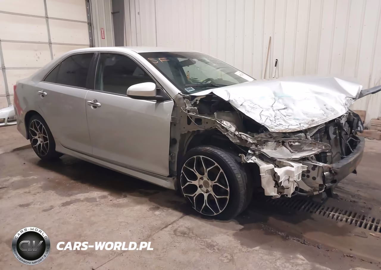 2013 Toyota Camry Se – zdjęcie 1 z 17