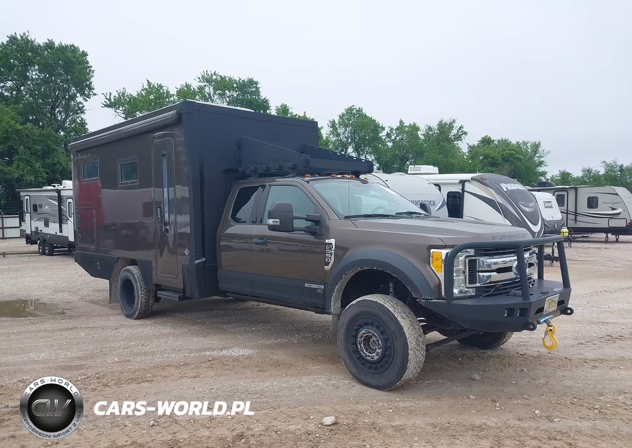 2017 Ford F-550 Chassis Xlt